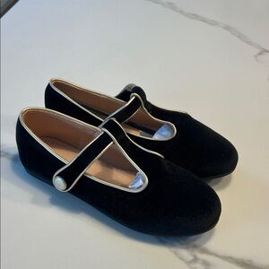 Boutique Black Dress Shoes with Gold Trim